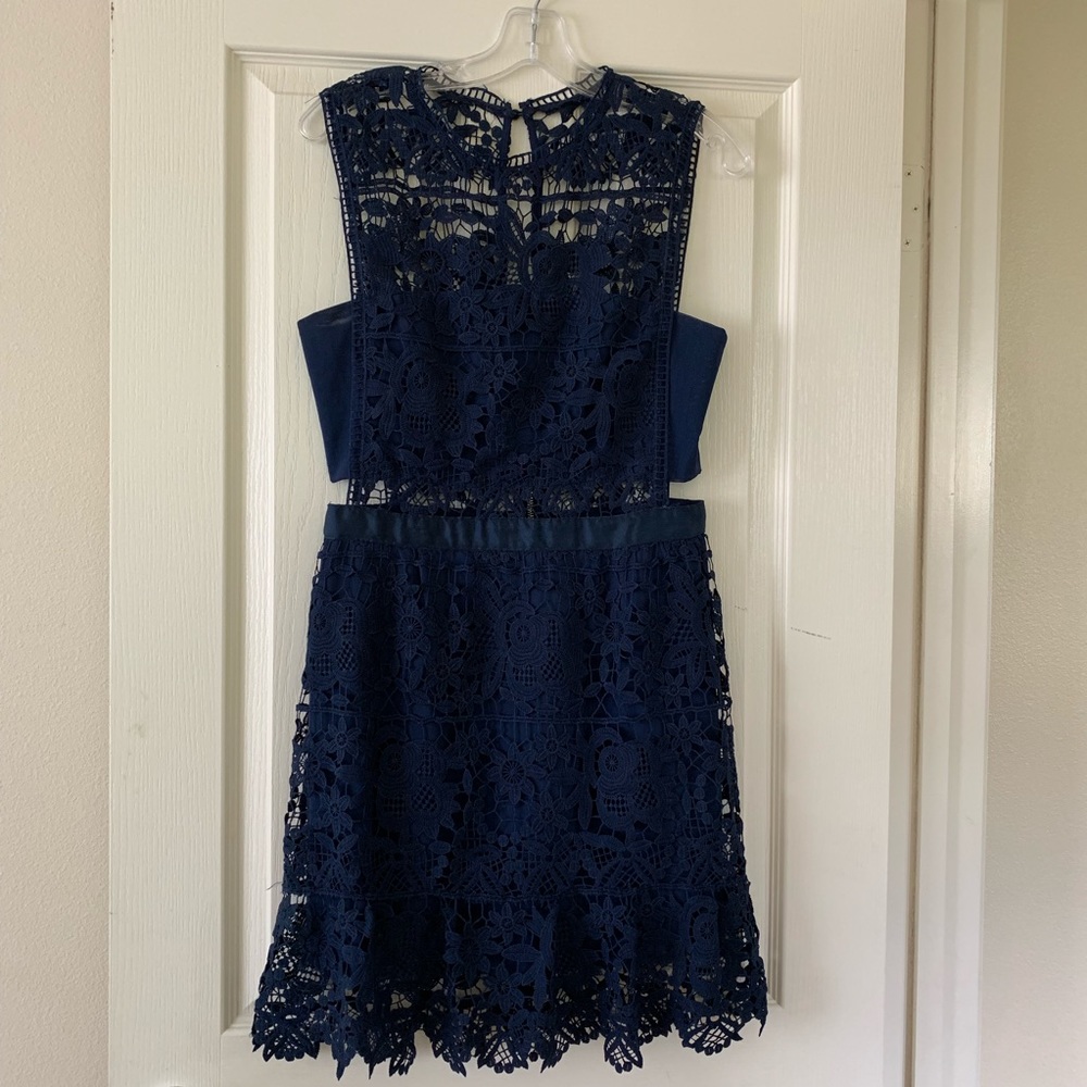 Romeo & Juliet Lace Peekaboo Waist Midi Dress